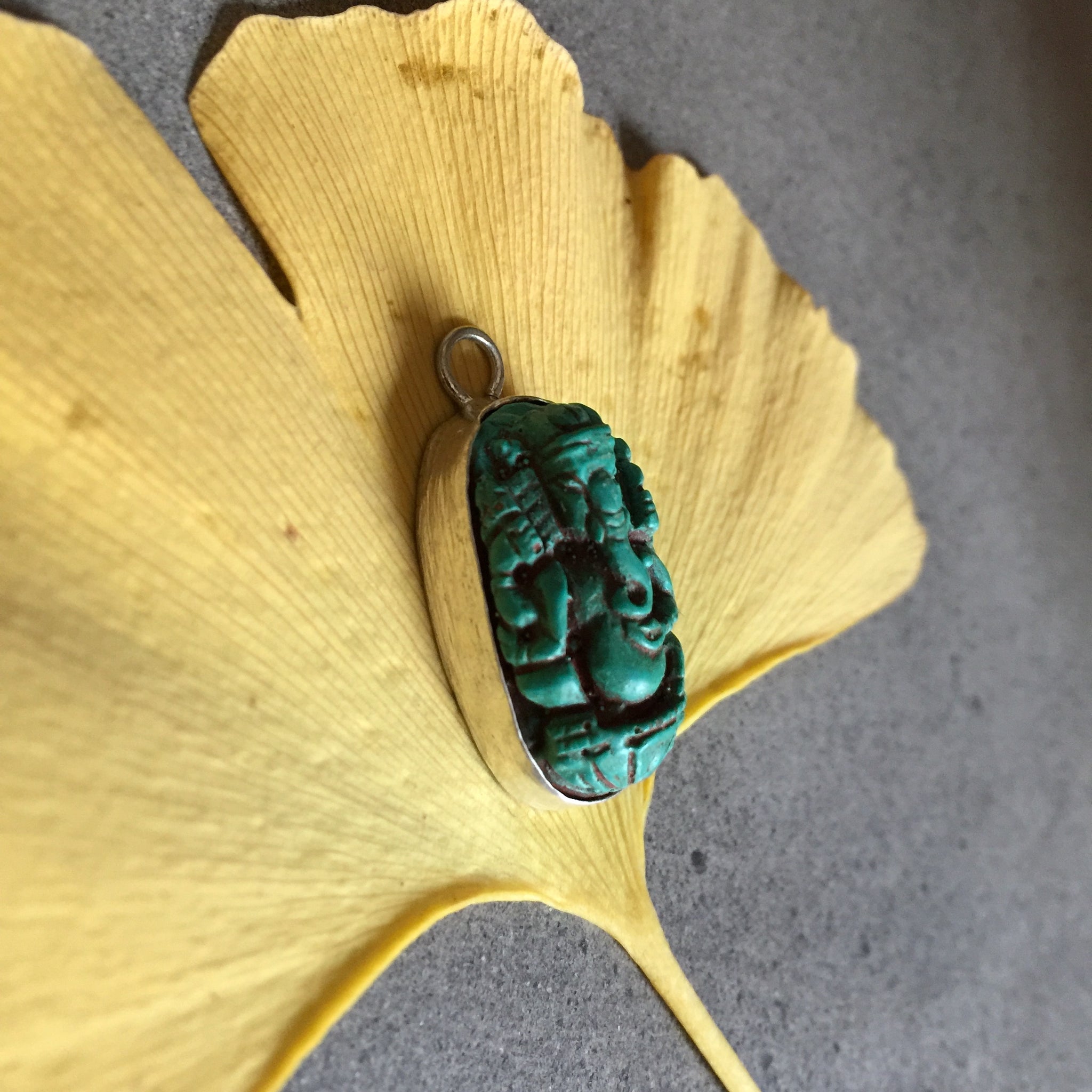 fahrradanhänger nepal Detailreicher Ganesha-Anhänger aus Türkis, Nepal – Soultime by GANDIVA YOGA